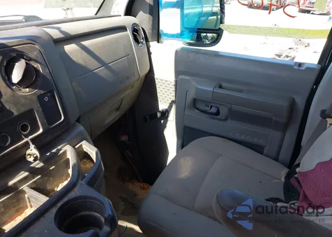 2009 Ford E-350 Super Duty Commercial/Recreational из США, поврежденный, VIN 1FTSS34L19DA83050